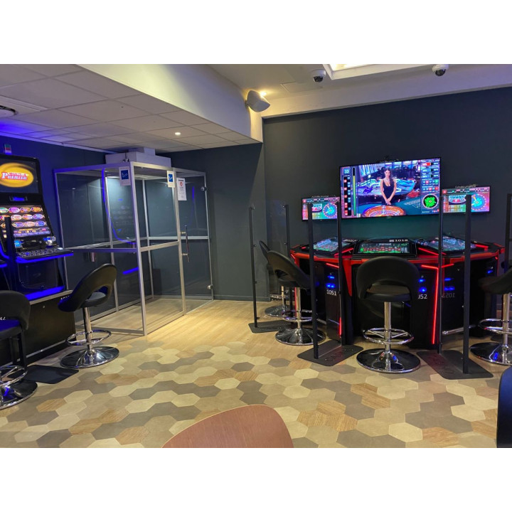 Exemple de cabine fumeurs SYCLOP 506 dans un casino