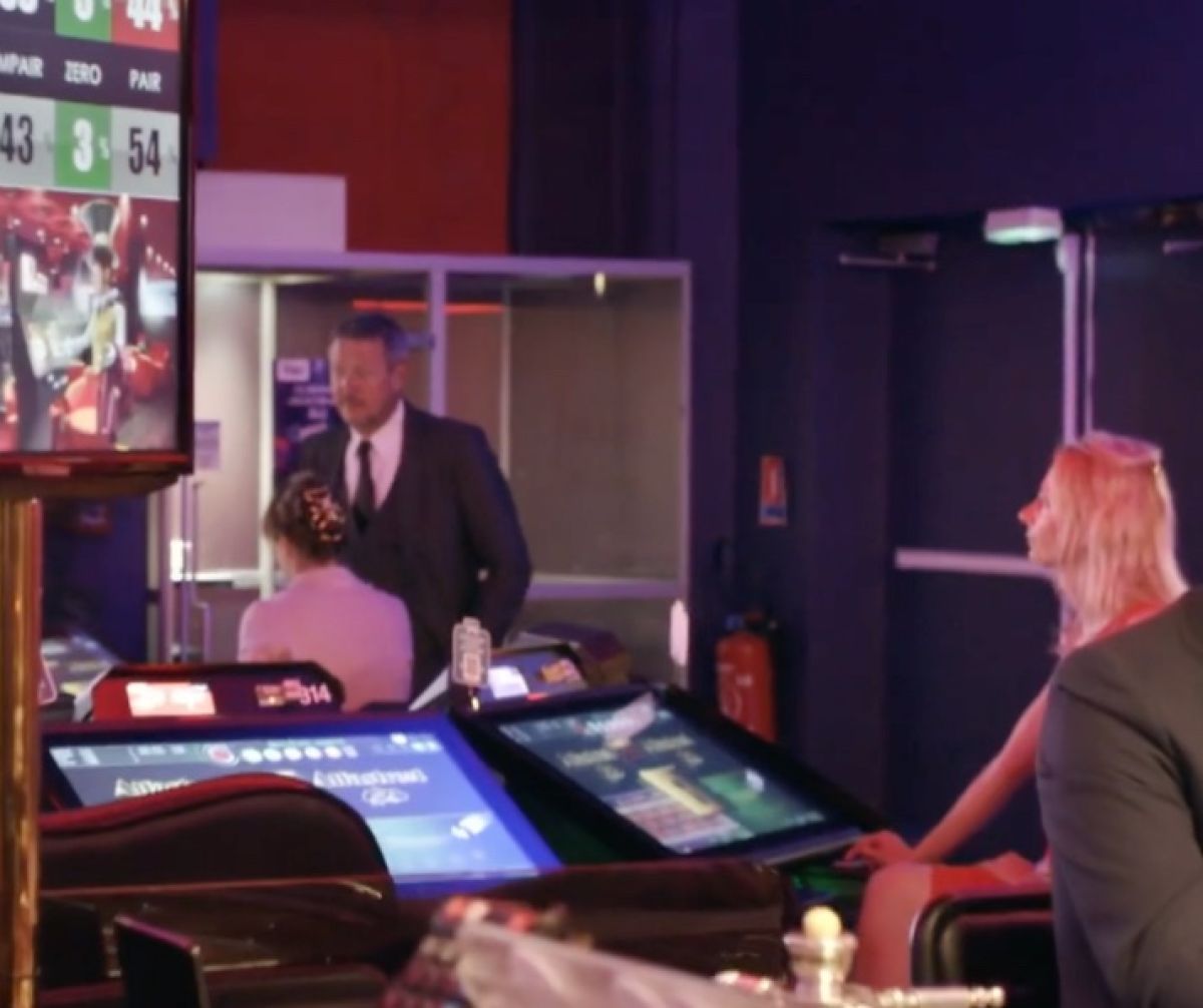 cabine-fumeurs-casino-cabourg-salle