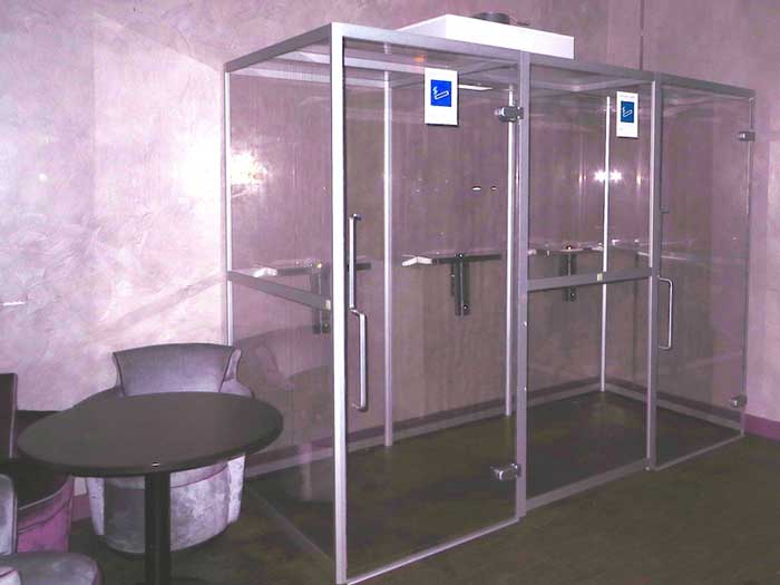 cabine-fumeur-discotheque-paris