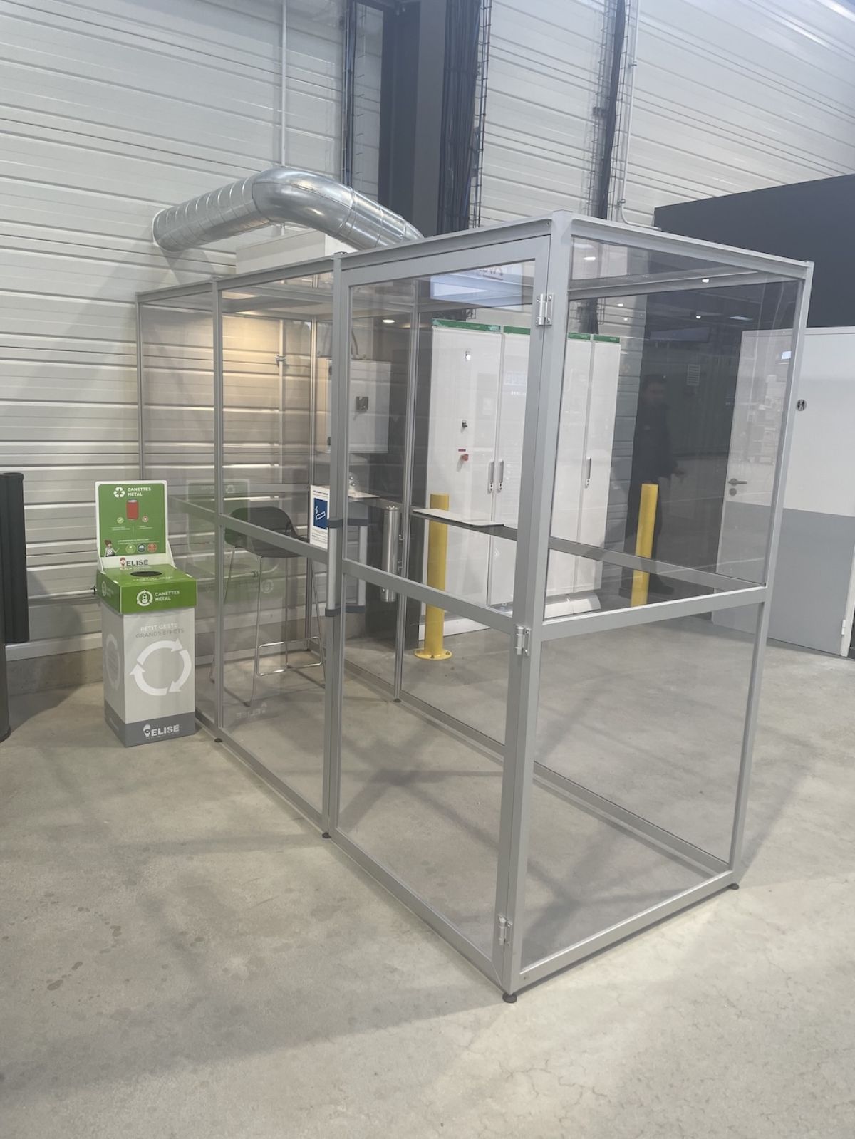 photo SYCLOP - 3 cabines SYCLOP installées dans les ateliers industriels d'Aventech