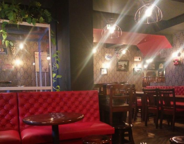 sister-pub-st-chaffrey-fumeurs